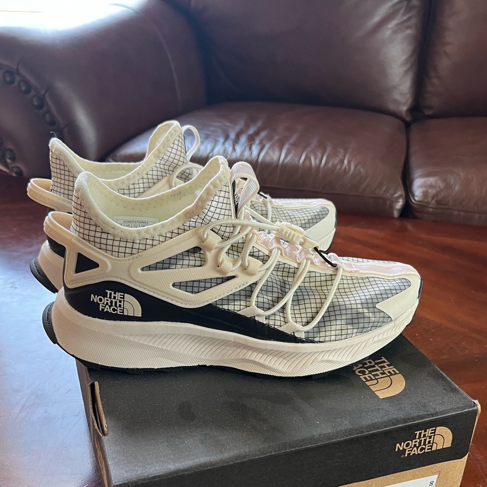 The North Face Oxeye Tech Women’s Shoes